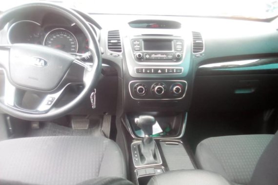 2014 KIA Sorento 2.2 LX AT 4x2 5-Seater For Sale 
