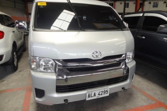 Almost brand new Toyota Hiace Diesel 2015