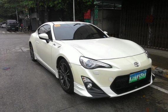 Almost brand new Toyota 86 Gasoline 2013