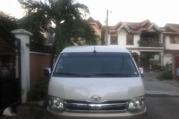TOYOTA GL Grandia Year model 2014