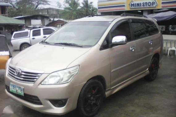 TOYOT AInnova diesel g matic 2005mdl sale 445k