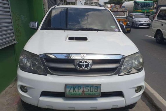 Toyota Fortuner V 2007 4x4 Automatic FOR SALE