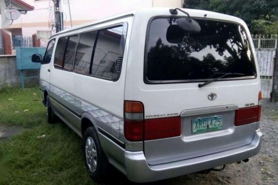 2004  Toyota Hi ace Grandia FOR SALE