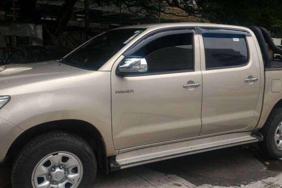 Toyota Hilux E 2015 MT 1Owned 749T 