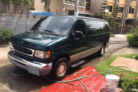 Ford E150 2002 model chateau Matic FOR SALE