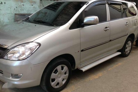 SELLING TOYOTA Innova j diesel 2008 model