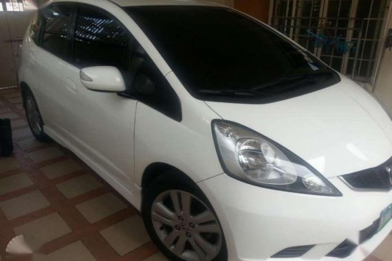Honda Jazz AT 2010 1.5vtec FOR SALE