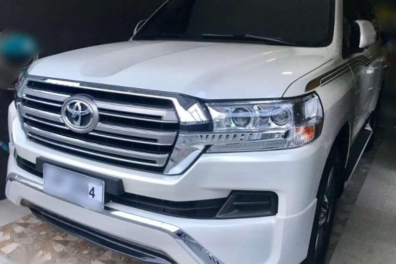 2017 Toyota Land Cruiser LC200 VX DUBAI V8 FOR SALE