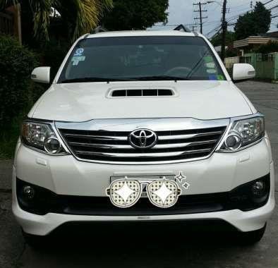 2014 TOYOTA FORTUNER V Top of the line 4x2