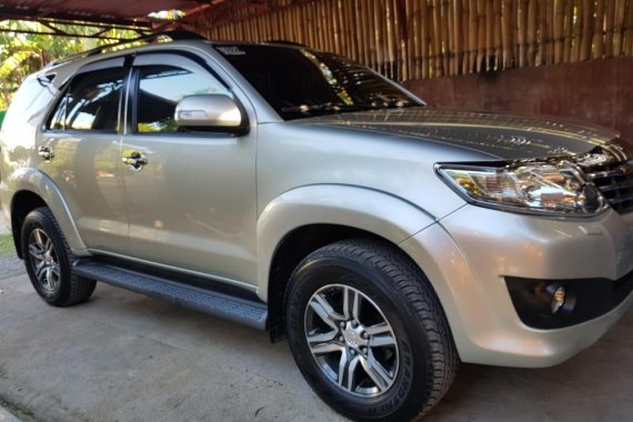 Toyota Fortuner A/T 2.5G 2012 model FOR SALE