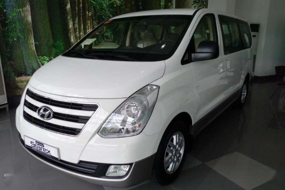Bagsak Presyo Dito 48K DP Allin Hyundai Starex 2018 model