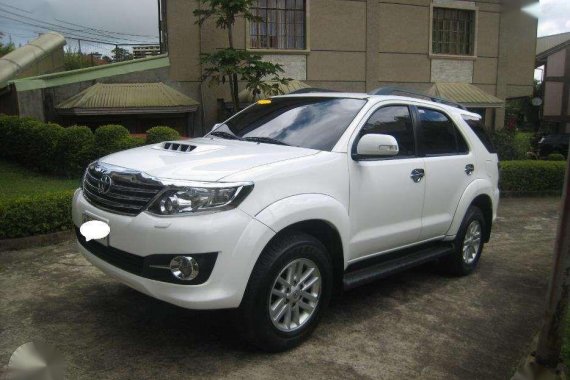 For sale only 2014 Toyota Fortuner V 4X2 Diesel Automatic