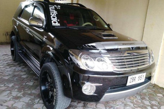 Toyota Fortuner g 2005 matic diesel FOR SALE