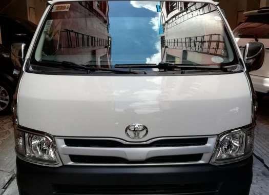 2014 Toyota Hiace Commuter Van FOR SALE