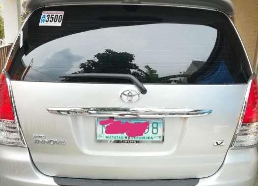 Toyota Innova V 2009 FOR SALE