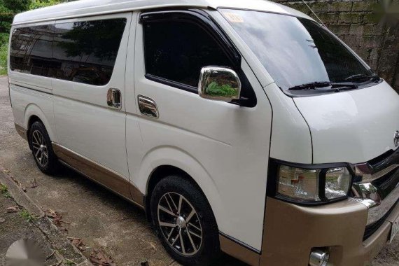 2015 Toyota Hiace Grandia GL AT FOR SALE