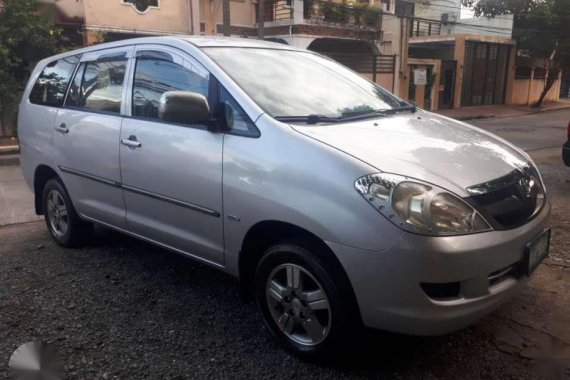 Toyota Innova J variant 2005 model 