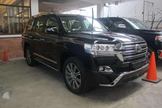 2018 Toyota Land Cruiser VX Platinum Edition Dubai Version