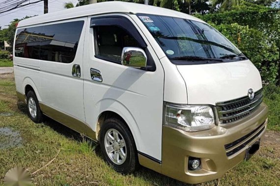 Toyota Hiace super Grandia 2011 FOR SALE