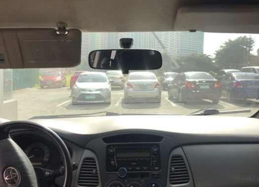  RUSH!!!! Toyota Innova E dsl 2010 model