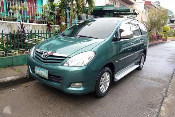 SELLING Toyota Innova G gas 2010model
