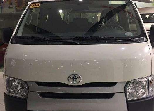 TOYOTA HIACE COMMUTER DIESEL M/T 2018 EURO 4