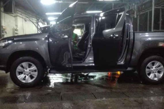 Toyota Hilux Revo 2018 FOR SALE