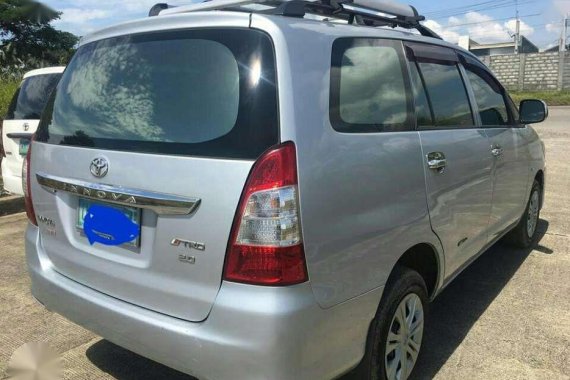 Toyota Innova j 2013 aquired gas 550k. Rush