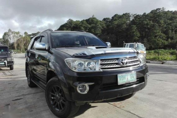 SELLING TOYOTA Fortuner 4x4 2009