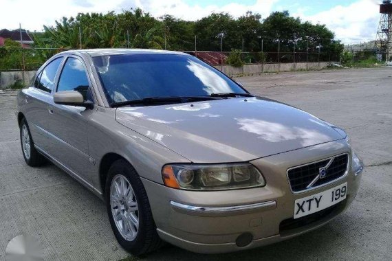 Medium Car Volvo S60 2005 for sale 