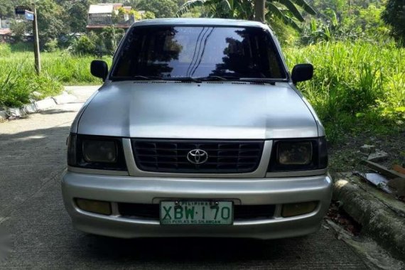 SELLING Toyota Revo dlx 2002