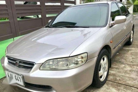 Honda Accord VTi 2000 for sale