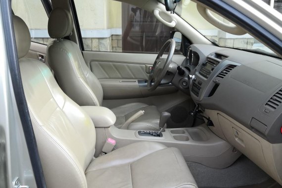Toyota Fortuner 2008 Gasoline Automatic Silver