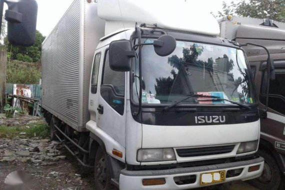 1997 Isuzu Giga Forward Closevan 6HK1