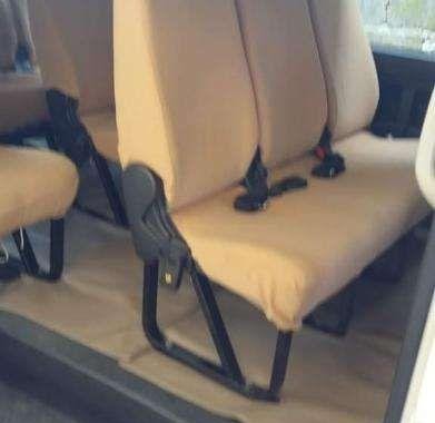 SELLING TOYOTA GL Grandia 2013