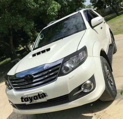 RUSH 2015 TOYOTA Fortuner V 4x2 Diesel Top of the line