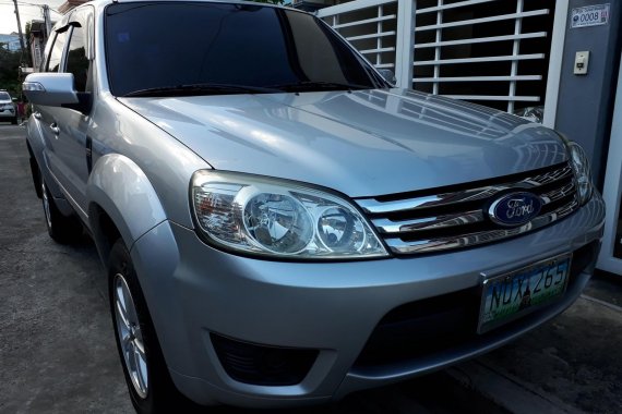 Ford Escape 2010 Automatic Gasoline P345,000