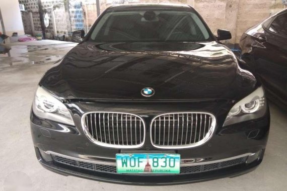 2013 BMW 750 LI 4.4-liter twin-turbo V-8