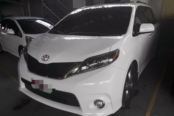 2018 Toyota Sienna SE V6  for sale