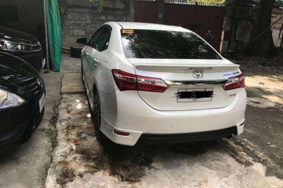 2016 TOYOTA ALTIS 20V automatic top of the line model