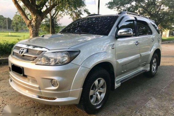 Toyota Fortuner V 4X4 2006 FOR SALE