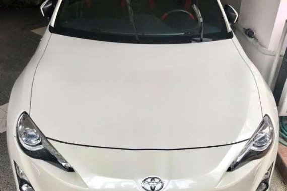 Toyota 86 2.0L AT 2015 FOR SALE