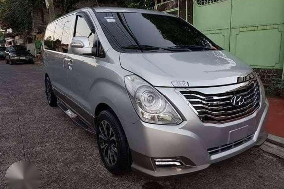 FOR SALE 2011 HYUNDAI GRAND STAREX GOLD