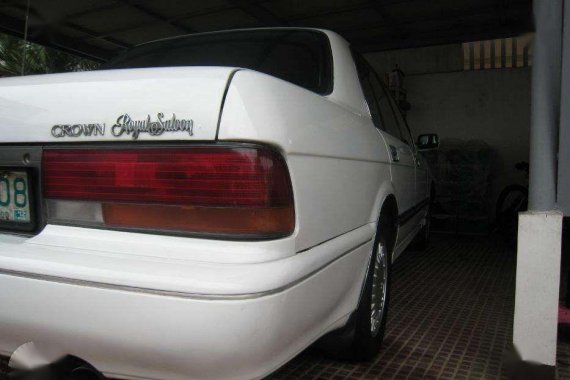 1996 Toyota Crown r. saloon automatic