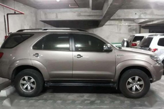 Super Fresh Toyota Fortuner 27 G variant 2007 model