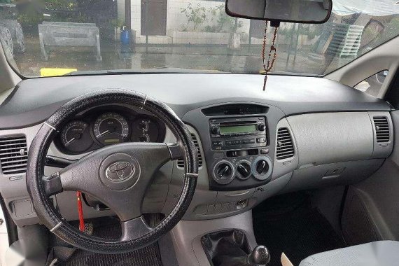 2005 TOYOTA Innova J Manual Gas