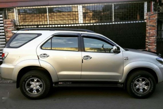 2008 Toyota Fortuner 2.5G. A/T. Turbo Diesel 1st lady owner