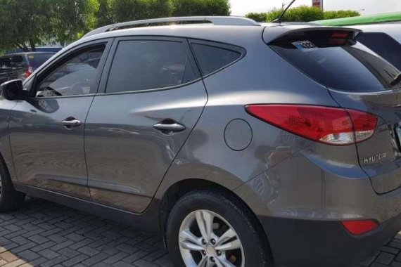 Hyundai Tucson 2011 model Manual