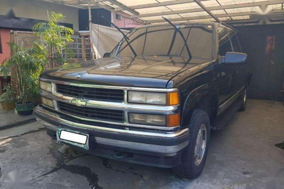 2005 Chevrolet SUBURBAN automatic AT