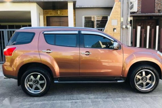 2015 Isuzu MUX LSA Automatic Diesel Top of the Line